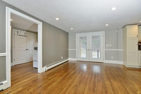44 N High St, Foxboro, MA 02035 photo 9