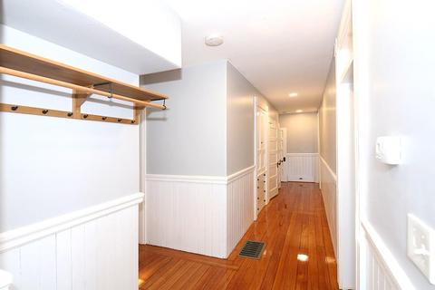 18 Haskell St, Beverly, MA 01915 photo 4