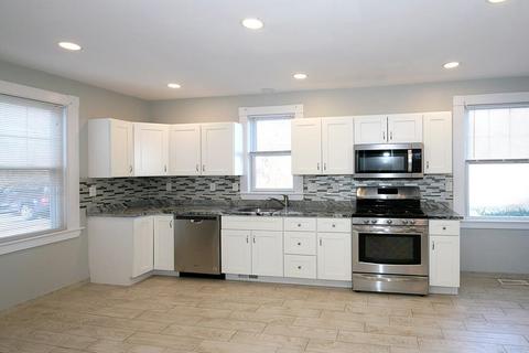 18 Haskell St, Beverly, MA 01915 photo 12