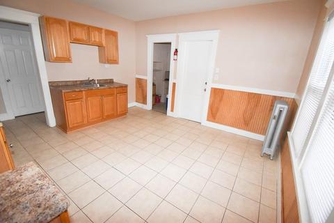 168 Prospect St, Springfield, MA 01107 photo 17