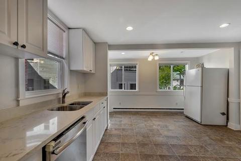 57 Ackers Ave #2, Brookline, MA 02445 photo 7