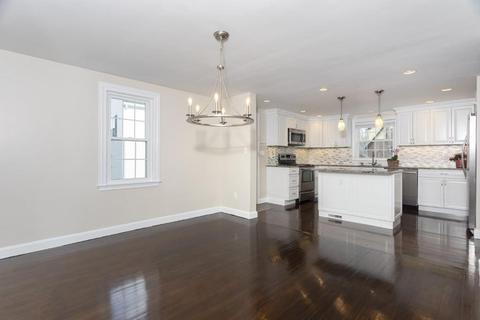 21 Hunt St, Reading, MA 01867 photo 11