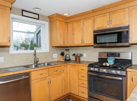 109 Harmon Ave, Springfield, MA 01118 photo 5