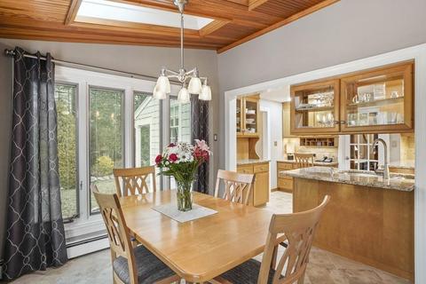 26 Roberts Rd, Wellesley, MA 02481 photo 12