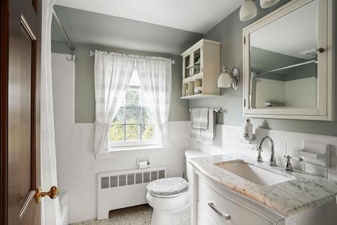 26 Roberts Rd, Wellesley, MA 02481 photo 17