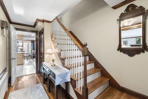 26 Roberts Rd, Wellesley, MA 02481 photo 3