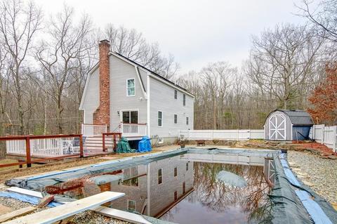 15 Old Douglas Rd, Webster, MA 01570 photo 17
