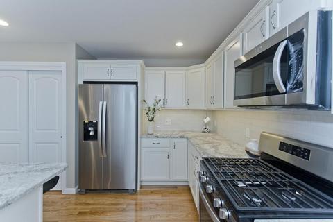 122 Barrington Dr, Springfield, MA 01129 photo 10