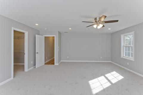 122 Barrington Dr, Springfield, MA 01129 photo 33