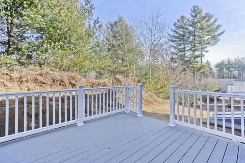 122 Barrington Dr, Springfield, MA 01129 photo 40