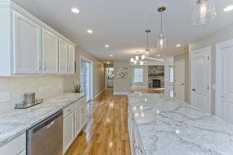 122 Barrington Dr, Springfield, MA 01129 photo 8