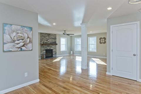 122 Barrington Dr, Springfield, MA 01129 photo 13