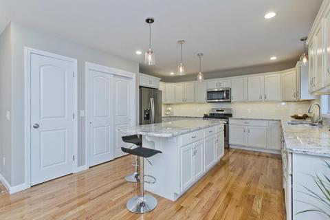 122 Barrington Dr, Springfield, MA 01129 photo 11