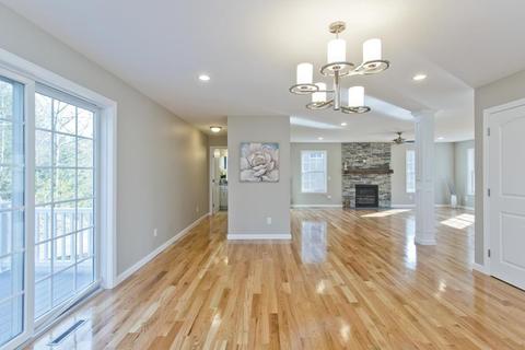 122 Barrington Dr, Springfield, MA 01129 photo 12
