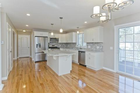 128 Barrington Dr, Springfield, MA 01129 photo 10