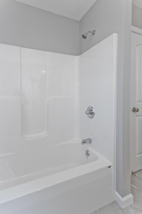 128 Barrington Dr, Springfield, MA 01129 photo 28
