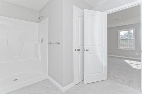 128 Barrington Dr, Springfield, MA 01129 photo 33