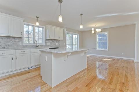 128 Barrington Dr, Springfield, MA 01129 photo 14