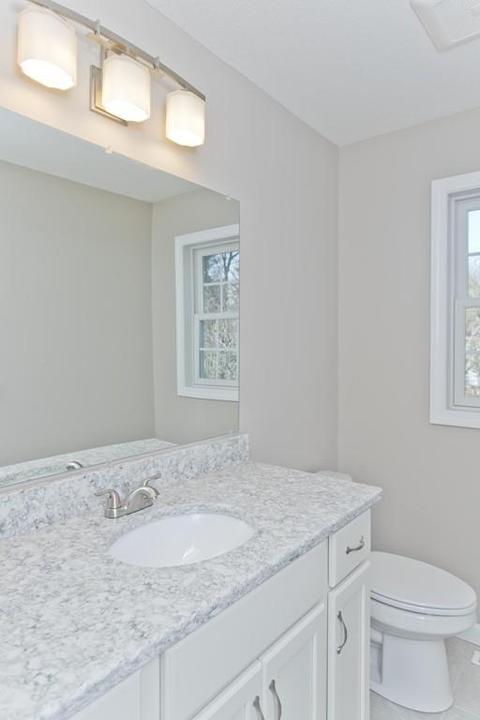 128 Barrington Dr, Springfield, MA 01129 photo 23