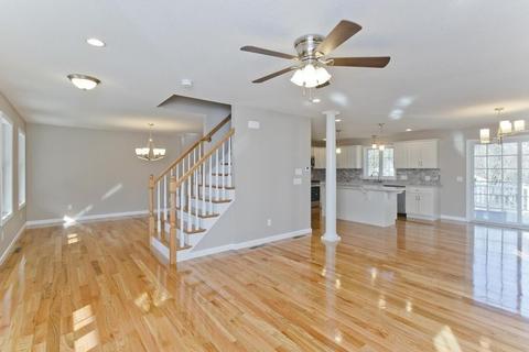 128 Barrington Dr, Springfield, MA 01129 photo 7