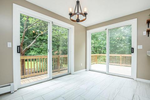 156 Wheel Wright Rd, Hampstead, NH 03841 photo 9