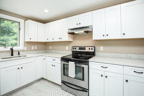 156 Wheel Wright Rd, Hampstead, NH 03841 photo 7