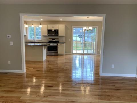 18 Walsh St, Springfield, MA 01109 photo 9