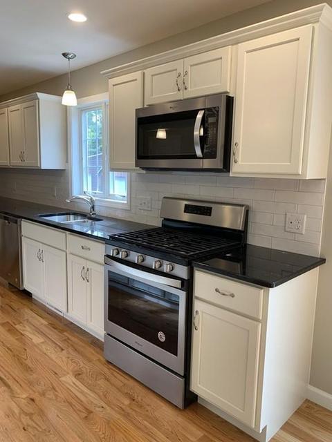 18 Walsh St, Springfield, MA 01109 photo 3