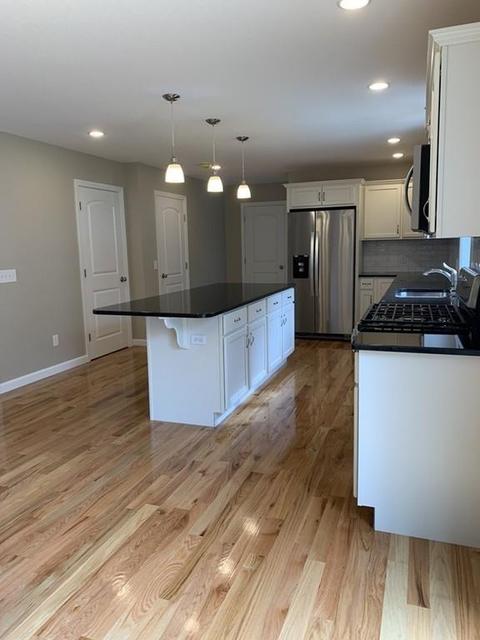 18 Walsh St, Springfield, MA 01109 photo 6