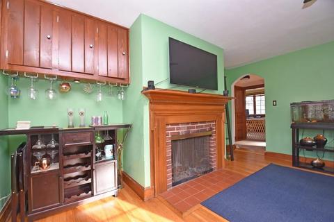 12 Vernon St, Maynard, MA 01754 photo 4