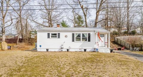 75 Regal St, Springfield, MA 01118 photo 24