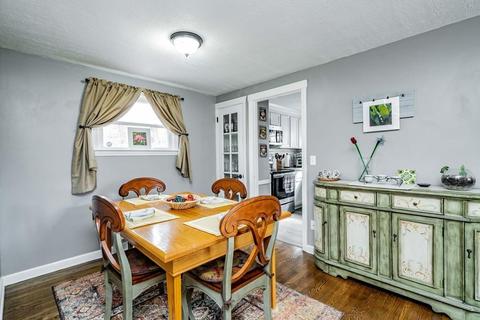 75 Regal St, Springfield, MA 01118 photo 6