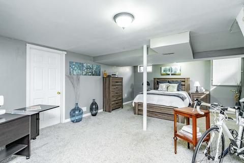 75 Regal St, Springfield, MA 01118 photo 13