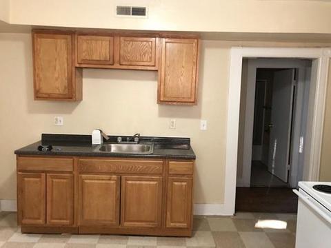 398 Franklin St, Springfield, MA 01104 photo 9