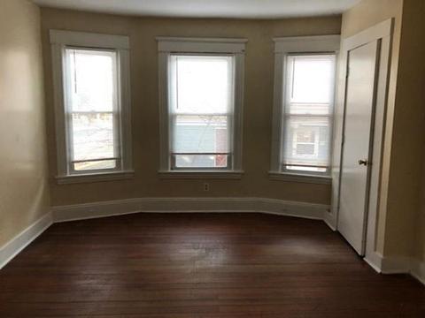 398 Franklin St, Springfield, MA 01104 photo 3