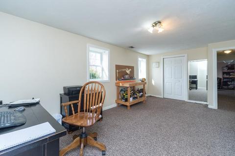2 Ledgewood Ln, Worcester, MA 01609 photo 28