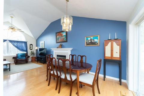 2 Ledgewood Ln, Worcester, MA 01609 photo 10