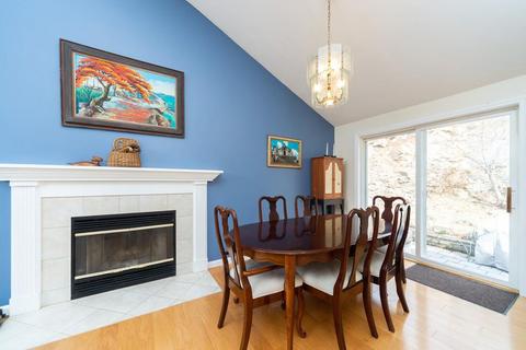 2 Ledgewood Ln, Worcester, MA 01609 photo 14