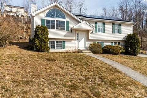 2 Ledgewood Ln, Worcester, MA 01609 photo 2