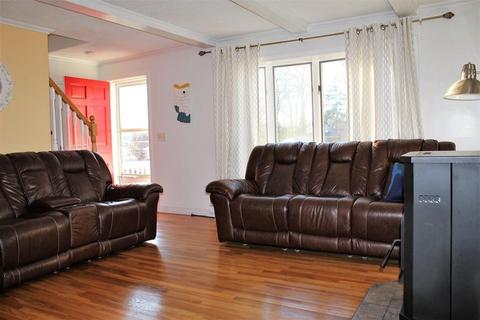 3 Hill St, Buzzards Bay, MA 02532 photo 18