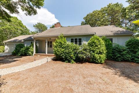 144 Glenneagle Dr, Mashpee, MA 02649 photo 2