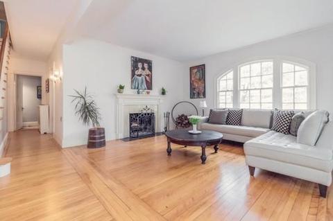 425 Salisbury Ln, Worcester, MA 01609 photo 2