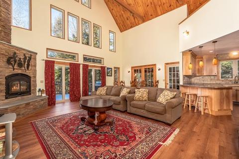 184 Brenner Dr, Conway, NH 03818 photo 1