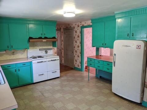 191 Spring St, Walpole, MA 02081 photo 2