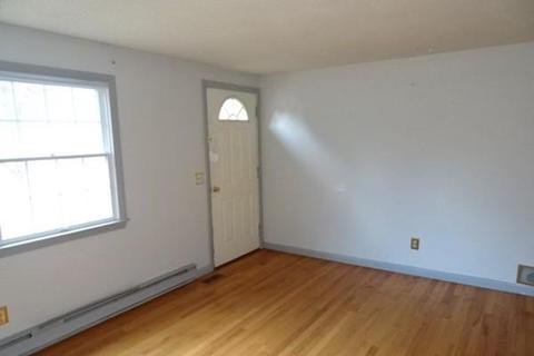 110 Spikenard Cir, Springfield, MA 01129 photo 6