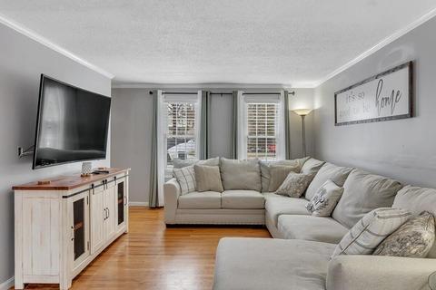 18 Robert Dr, Gardner, MA 01440 photo 5