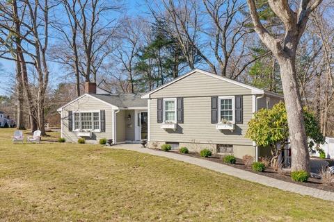 9 Colonial Rd, Hingham, MA 02043 photo 2
