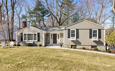 9 Colonial Rd, Hingham, MA 02043 photo 1