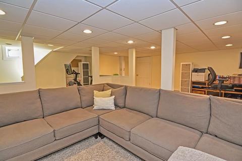 29 Center Ave, Reading, MA 01867 photo 35