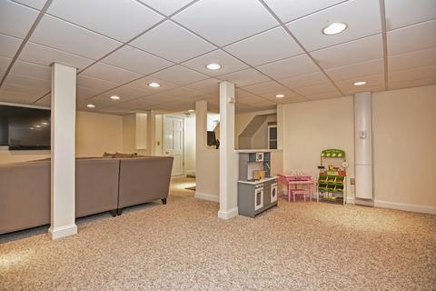 29 Center Ave, Reading, MA 01867 photo 32